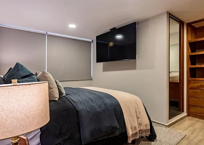 Del Valle Getaway Workspace And Secure Parking